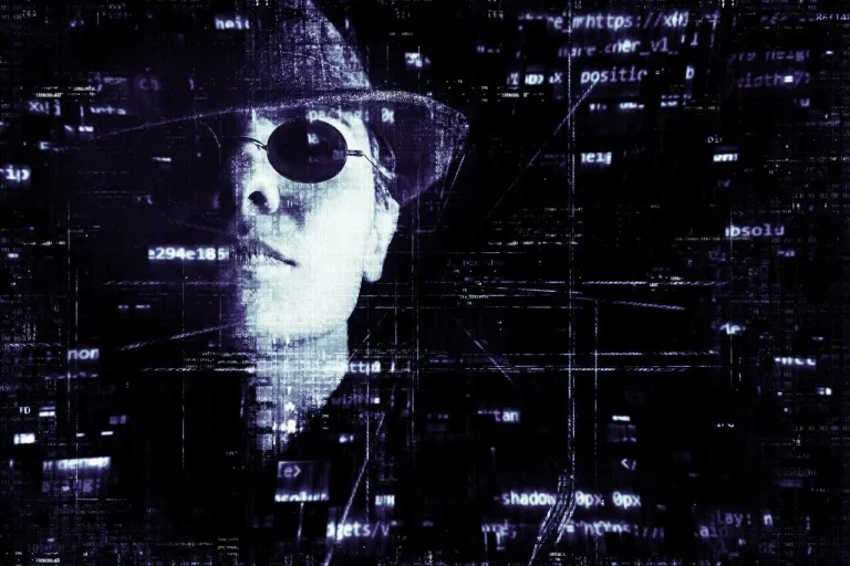 Ilustración de seguridad digital, con un escudo protegiendo datos y símbolos de fraude en el fondo.