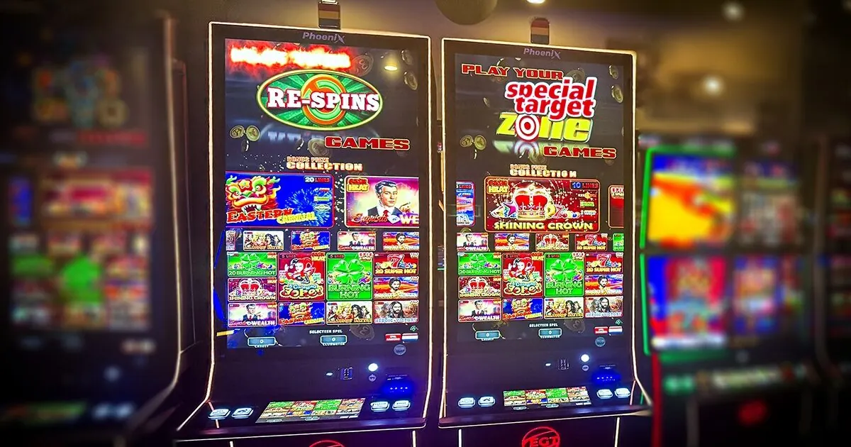 Gabinetes PH 50 V AWP de EGT instalados en el Hi Five Casino de Holanda