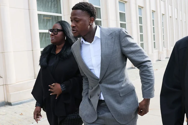Deniro Laster, coacusado en el caso de manipulación de apuestas de Terry Rozier, en una audiencia judicial