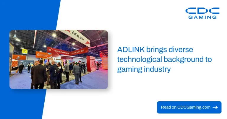 Pantalla curva AHVA Curva de ADLINK para tragamonedas en exposición G2E 2026